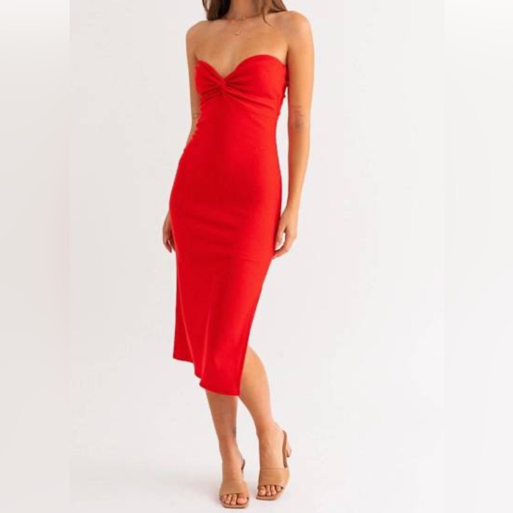 LE LIS Thea Twist Red Strapless Midi Dress - Med